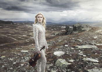 Die norwegische Violonistin Eldbjorg Hemsing ist seit ihrer Kindheit auf internationalen Konzertbühnen zu finden. (c) Nikolai Lund