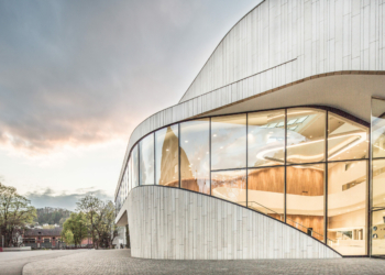 Das Montforthaus liegt mitten im Feldkircher Stadtzentrum und ist damit leicht zu erreichen. Foto: Klimaneutral