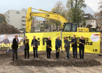 Spatenstich für die zweite Bauetappe beim Wohnquartier Am Emsbach in Hohenems. Foto: Arno Meusburger