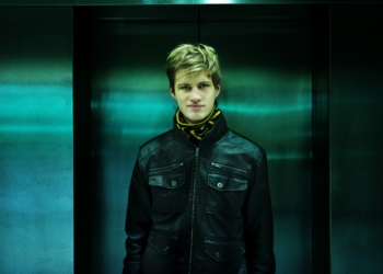 Der finnische Pianist und Komponist Johannes Piirto gibt im Dezember 2022 sein Debüt mit dem Symphonieorchester Vorarlberg.