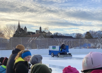 Eismeister Paolo im Einsatz. © Bandi Koeck