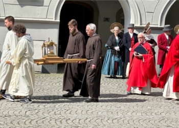 Der Schädel des Hlg. Fidelis wurde durch die Feldkircher Marktgasse getragen. © Helmut Köck