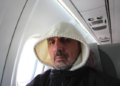 Autor Wolfgang Godai und die eisige Klimaanlage bei Air Tahiti