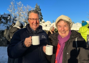 Helmut und Roswitha genossen den heißen Glühwein.