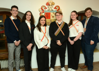 Der Clunia-Vorstand (vlnr): Jonas Prenn, Kevin Rusch, Sophia Stieger, Jakob Hammerer, Marie Hammerer, Luca Schöch.
Photonachweis: KMV Clunia/Öller