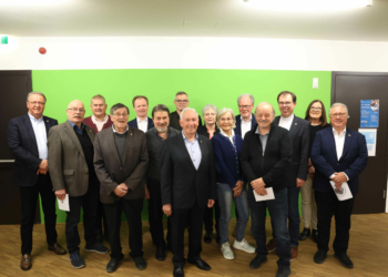 Vorstand: 1.Reihe (vlnr): Hermann Metzler- Helmut Loacker - Armin Bell - Günter Vonblon - Gaby Frick - Arnold Metzler - Walter Waibel. 2. Reihe (vlnr): Bernhard Drexel - Kurt Friedrichs - Martin Herburger - Doris Hug - Werner Huber - Herta Loacker-Dünser. Fotos: Bruderschaft/Meusburger