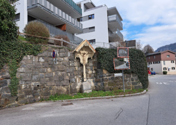 Restaurierung des Wegkreuzes an der Ardetzenbergstraße/Churerstraße abgeschlossen. Foto: Stadt FK