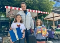 Günther König mit seinen beiden Töchtern Mathilda und Freya. Fotos: Bandi Koeck