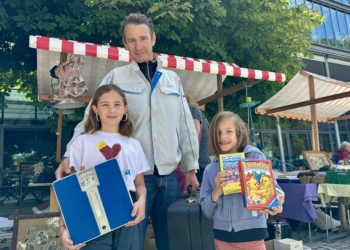 Günther König mit seinen beiden Töchtern Mathilda und Freya. Fotos: Bandi Koeck