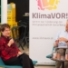 KlimaVOR!, der Verein zur Förderung der Klimaneutralität Vorarlbergs, diskutierte beim Klima-Hock in der Dornbirner Mohrenbrauerei über zukunftsweisende Ernährung und Landwirtschaft. Im Bild: Angelika Stöckler und Matyas Scheibler.