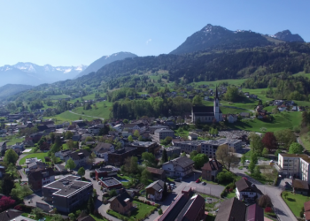 Drohnenbild des Frastanzer Ortszentrum. Bild: Matthias Decker