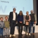 Die Hauptgewinner mit Vizebürgermeister Andreas Prenn (3.v.l.). Foto: Gemeinde