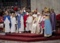 Sternsinger der Pfarre Lochau (Vorarlberg) und aus anderen Ländern mit Papst Franziskus in der Heiligen Messe am 1. Jänner 2025.