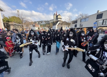 KISS live in Rankweil mit Blick auf die Basilika. Fotos: Bandi Koeck