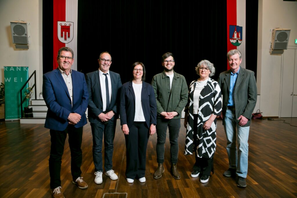 Neuer Gemeindevorstand der Marktgemeinde Rankweil: Helmut Jenny (Rankweiler Volkspartei), Andreas Prenn (Rankweiler Volkspartei), Bürgermeisterin Katharina Wöß-Krall (Rankweiler Volkspartei), Vizebürgermeister Johannes Herburger (Grünes Forum Rankweil), Cornelia Engler (Grünes Forum Rankweil), Wolfgang Müller (FPÖ und Bürgerliste Rankweil).