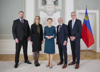 Die neue Regierung: Regierungsrat Emanuel Schädler, Regierungschefin-Stellvertreterin Sabine Monauni, Regierungschefin Brigitte Haas, Regierungsrat Hubert Büchel, Regierungsrat Daniel Oehry.