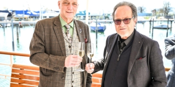Direktor Michael Weber mit Ex-Schulinspektor Walter Herbolzheimer (re). Fotos: hak has fk