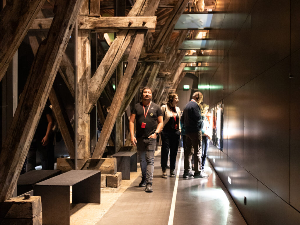 Gemeinsam im Museum – Museum visuell erleben, Führung in Gebärdensprache (ÖGS)