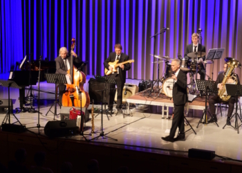 Swing trifft Blech – Das Publikum im Ramschwagsaal erlebte Tuba-Klänge jenseits aller Erwartungen. Fotos: Henning Hermann