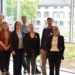 Die Podiumsredner von „Wirtschaft im Gespräch“: David Madlener (Energieinstitut Vorarlberg), Melitta Gassner (Marktgemeinde Rankweil), Markus Kaufmann (Energieinstitut Vorarlberg), Verena Lässer-Kemple (Ökoprofit Nachhaltigkeitsmanagement) und Daniel Reidl (Ökologie-Institut) mit Karolin Frei (GF Gemeindemarketing GmbH). © Marktgemeinde Rankweil/Kevin Zimmermann