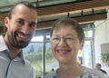Chefredakteur Bandi Koeck mit Regierungschefin Brigitte Haas in Vaduz. Foto: Gsi.News