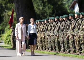 Regierungschefin Brigitte Haas weilte am Montag, 11. August 2025 auf Einladung von Bundespräsidentin Karin Keller-Sutter, Vorsteherin des Eidgenössischen Finanzdepartments, zu einem offiziellen Arbeitsbesuch in Bern. Foto: IKR