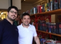 Salih Ayhan und Mario Mathies sind Jahr für Jahr auch beim Großen Bücherbasar voller Tatendrang dabei. © Bandi Koeck