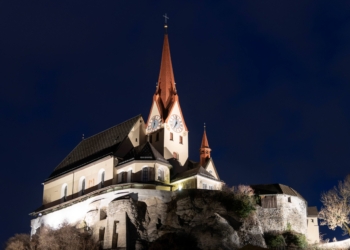 Die Rankler Basilika bei Nacht. Foto: Marte Photography