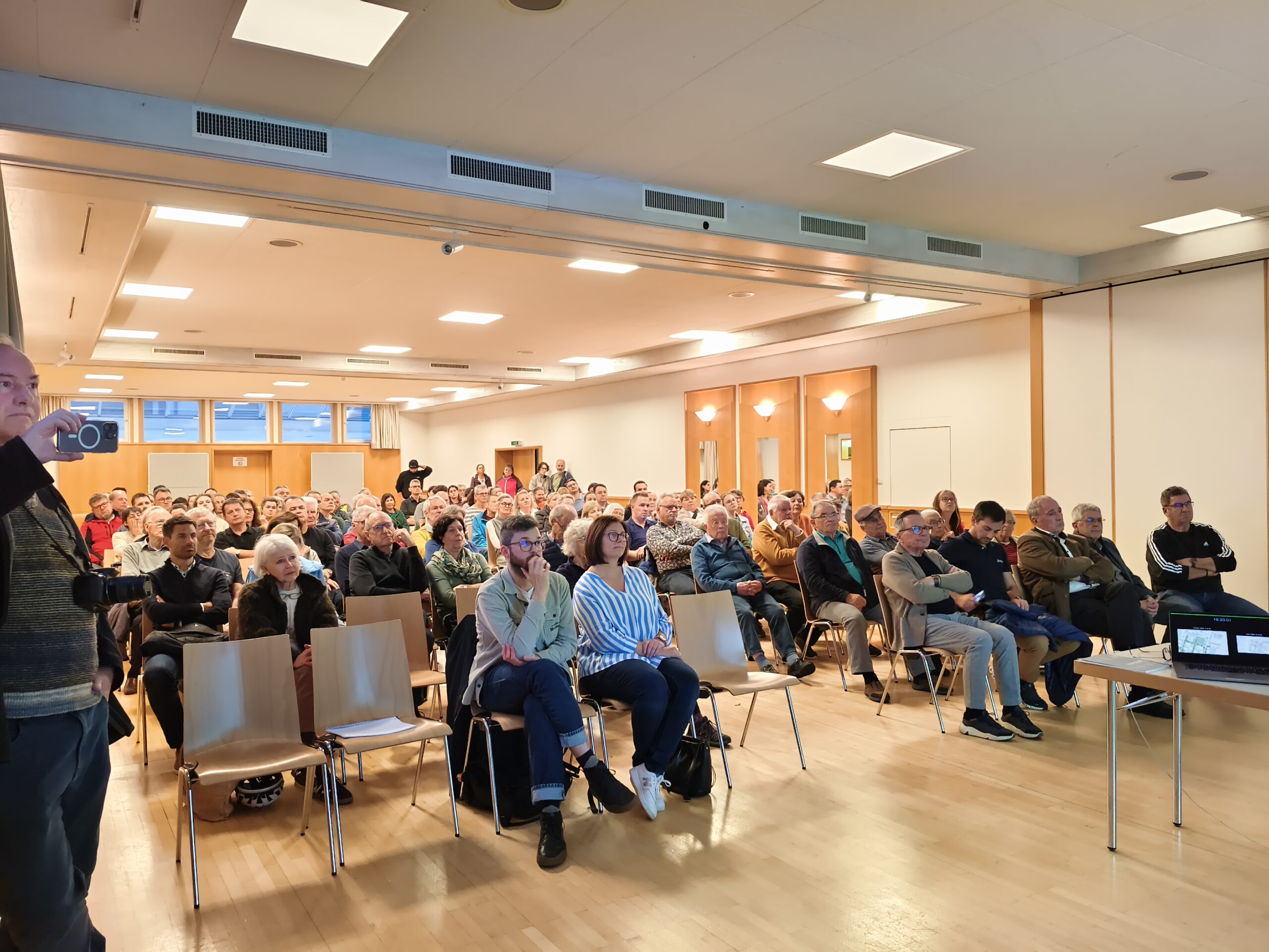 Das Interesse an der Präsentation der Ortsentwicklungspläne war groß. © Marktgemeinde Rankweil