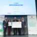 ISB Stiftungspreis Bildungsinnovation, Gewinner in der Kategorie Berufsbildung: HAK/HAS Feldkirch; v.l.n.r. ISB-Vorstand Calice, Vertreter:innen der Schule, Bildungsminister Wiederkehr © ISB - APA-Fotoservice - Tanzer