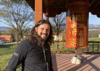 Mario Roggenhofer spricht über seine Kindheit und Krankheit. Foto: Bandi Koeck