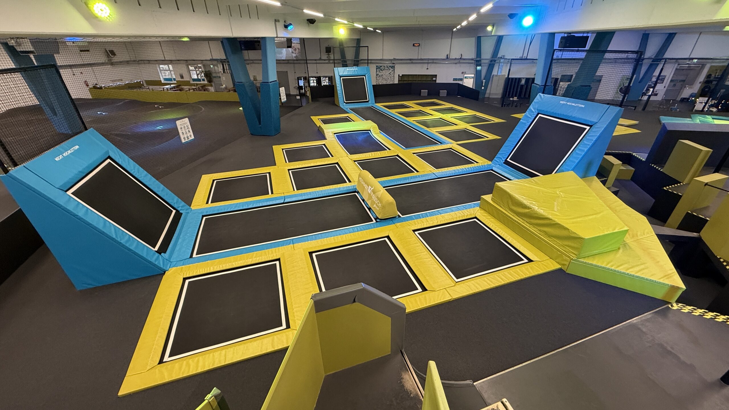 Trampolinpark Highmatrausch Dornbirn. Fotos: Bandi R. Koeck