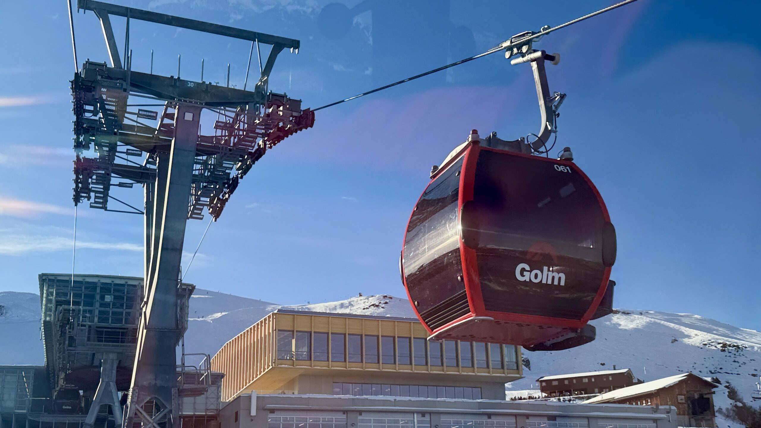 Neue Gondeln - neues Restaurant am Golm. Fotos: Bandi R. Koeck