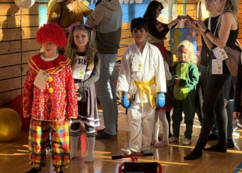 Viele tolle Mäschgerle. Foto: Bandi Koeck