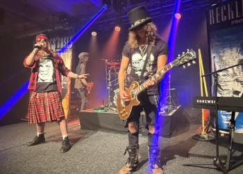 Die Reckless Roses brachten die Industrie 36 in Rorschach zum Beben. Fotos: Bandi R. Koeck