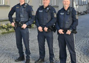 (von links): Florian Ebner, Arno Vögel und Jörg Statthaler sind das neue Leitungsteam der Feldkircher Stadtpolizei. (Foto: Stadt Feldkirch)