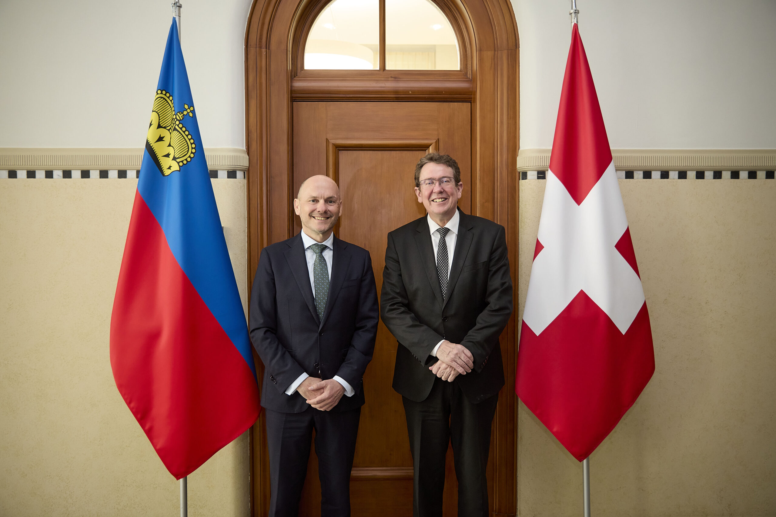 Regierungsrat Hubert Büchel trifft Bundesrat Albert Rösti in Bern. Fotograf: Andreas von Gunten