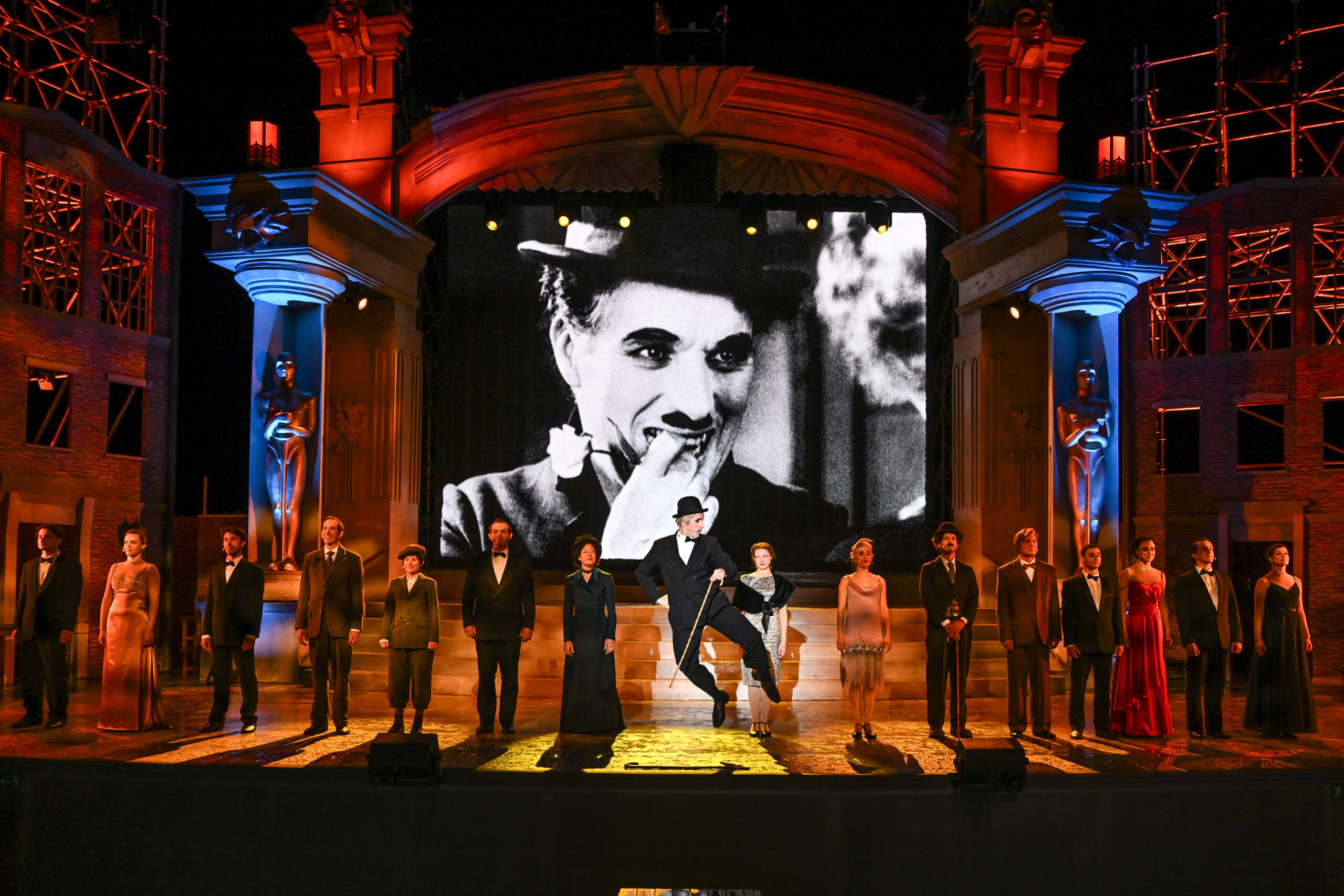 Der Cast von CHAPLIN~Tino Kratochvil