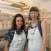 Die studierte Architektin Franziska Möhrle und die Grafikdesignerin Verena Thaller betreiben das Tonatelier am Goaßzipfel in Feldkirch. Fotos: Bandi Koeck/Gsi.News