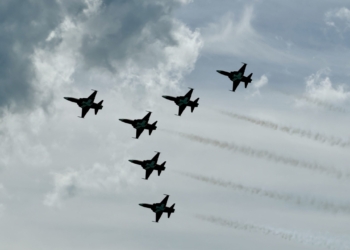Flugshow der Patrouille Suisse. Foto: Bandi Koeck