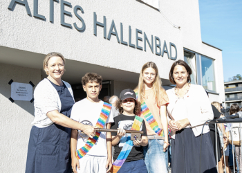 v.l.n.r. Feldkircher Vizebürgermeisterin Andrea Kerbleder, KleinFeldkirch-Stadtrat Yakup, KleinFeldkirch-Vizebürgermeister Wolfgang, KleinFeldkirch-Stadträtin Theresa, Landtagsvizepräsidentin Monika Vonier. Foto: Stadt FK