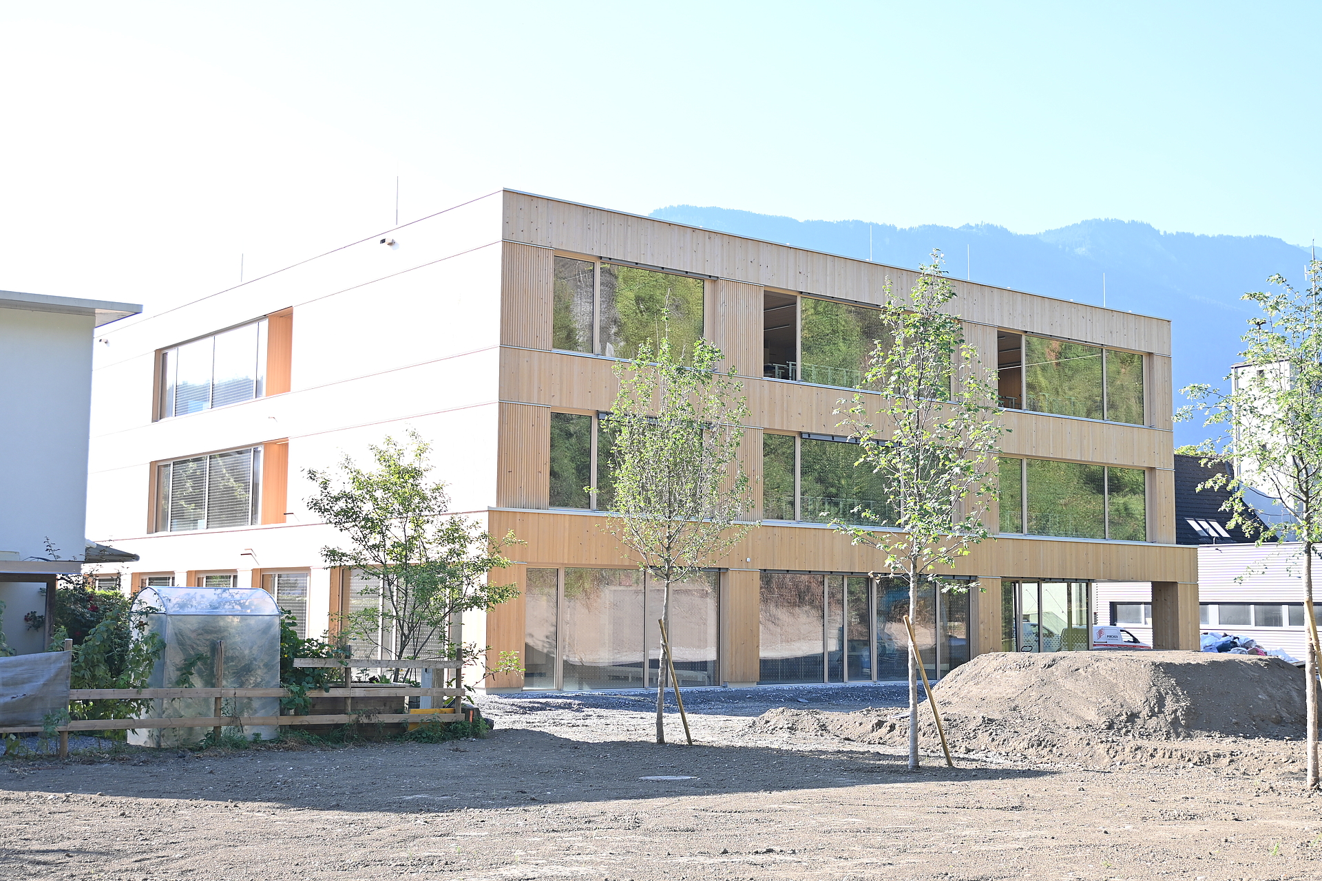 Neubau der Volksschule Tosters. Fotos: Stadt