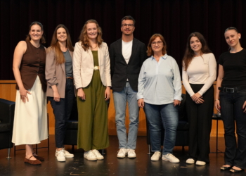 Lisa von Reden, Karin Frick, Carolin Brändle, Michael Schädler, Carolin Blume, Tuana Türkyilmaz und Muriel Specht. (Bild: zvg, aha)