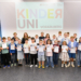 Die Kinder bei der feierlichen Sponsion mit Landesrätin Barbara Schöbi-Fink, FHV-Rektorin Regine Kadgien und Elisabeth Haas, Rektorin der Pädagogischen Hochschule Vorarlberg. Foto: Matthias Rhomberg